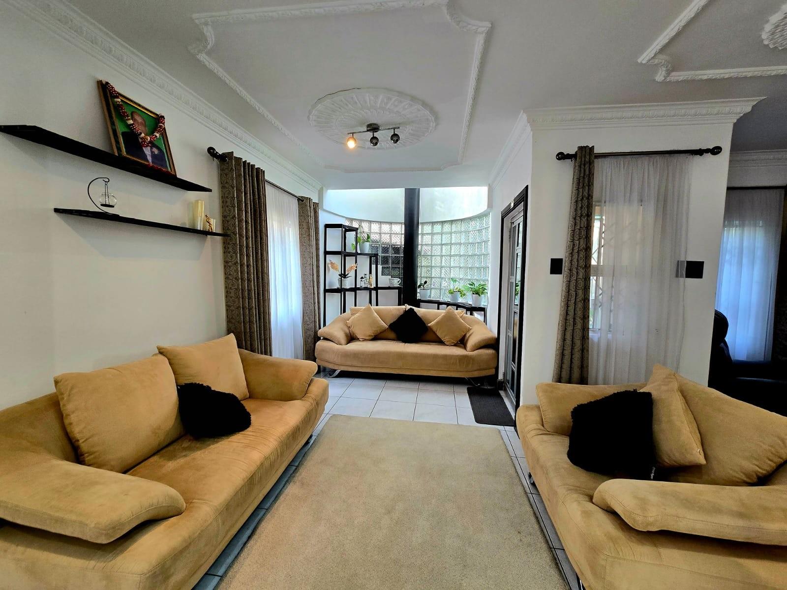 House For Sale in Crossmoor, Chatsworth, KwaZulu Natal
