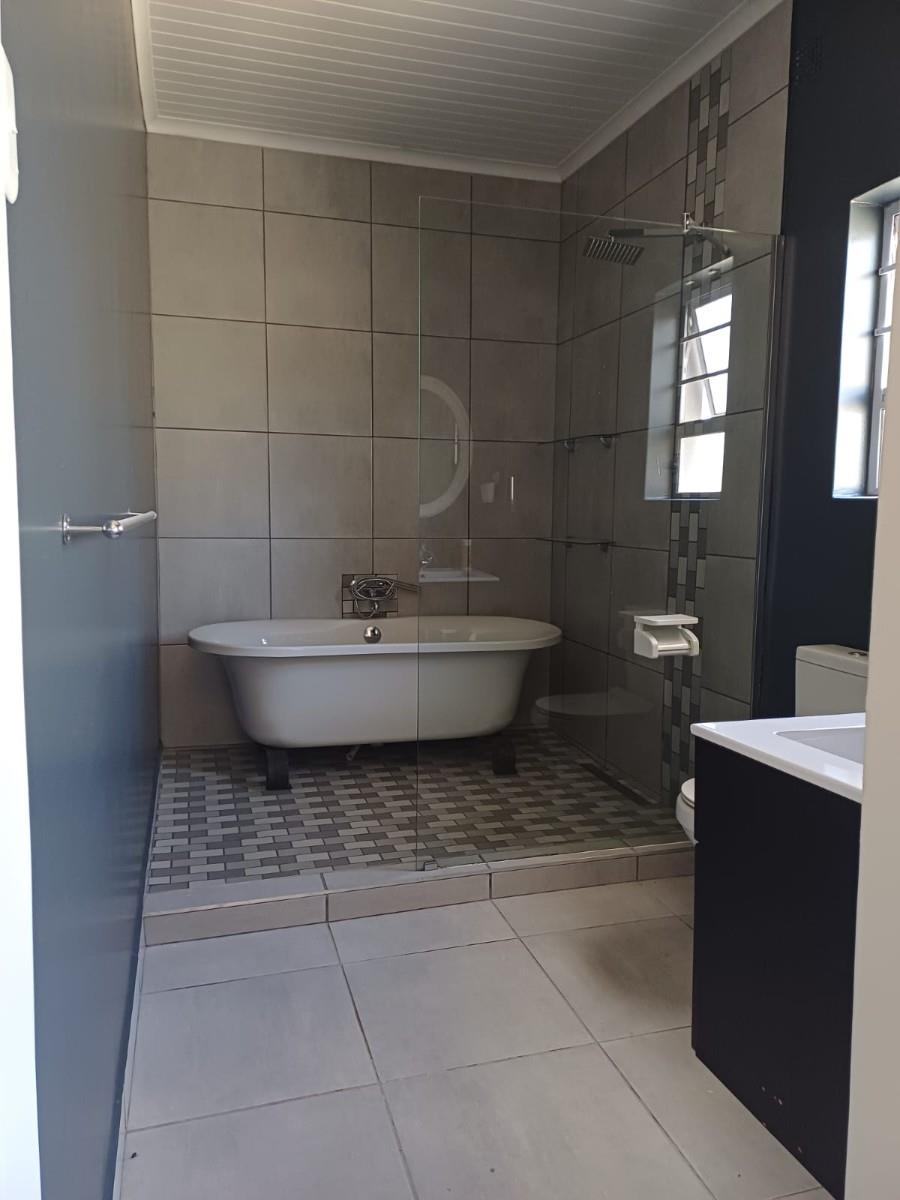 ATTENTION DEVELOPERS AND INVESTORS! PRIME OPPORTUNITY!
