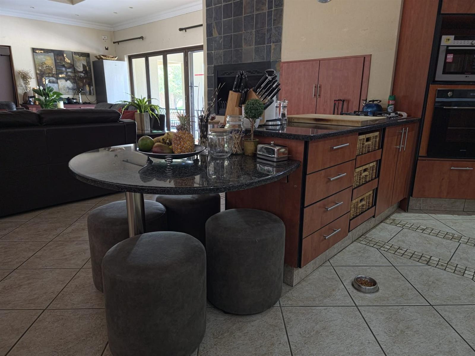 6-Bedroom Lodge In Zebula Golf Estate with spectacular views