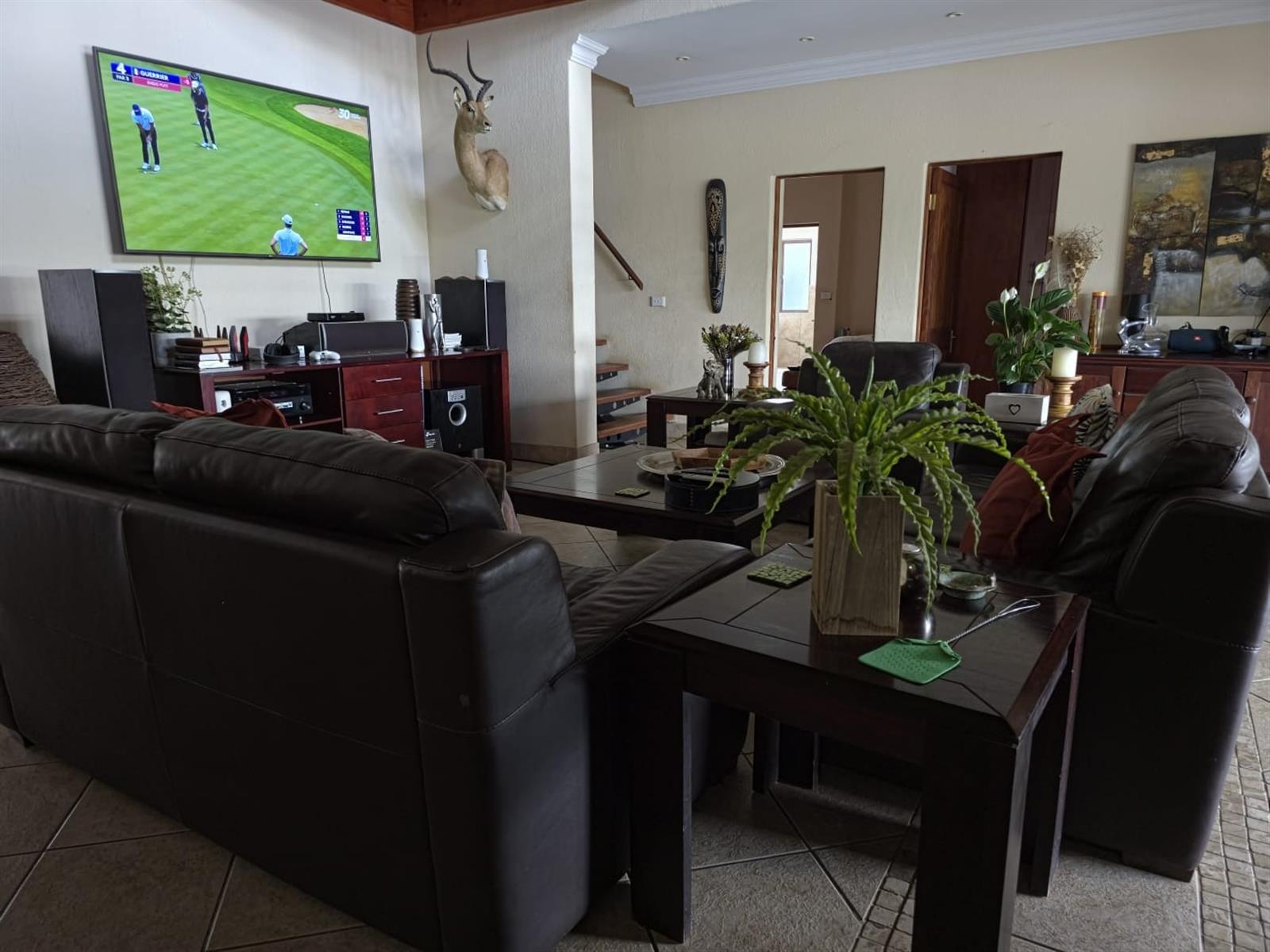 6-Bedroom Lodge In Zebula Golf Estate with spectacular views