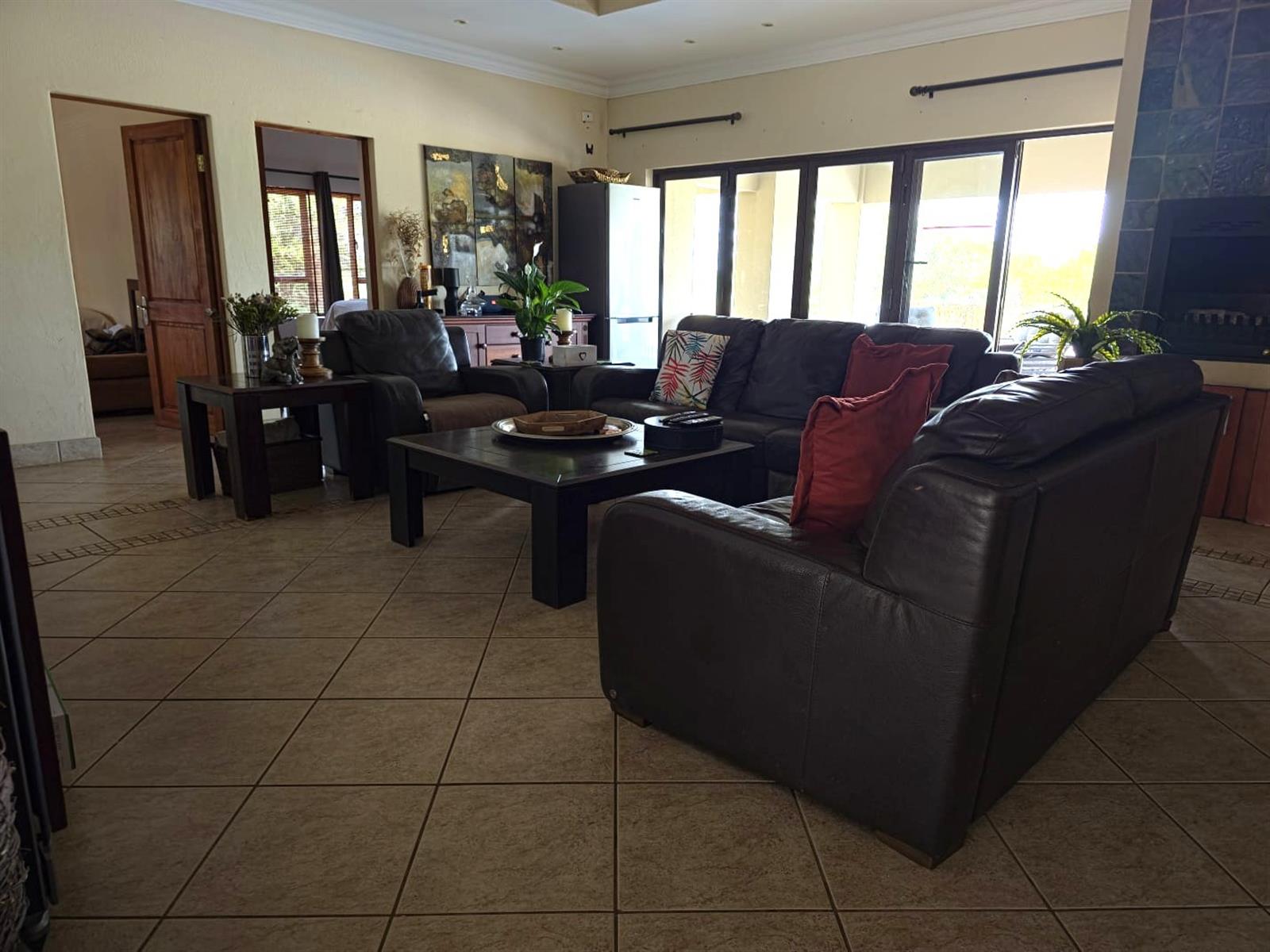 6-Bedroom Lodge In Zebula Golf Estate with spectacular views