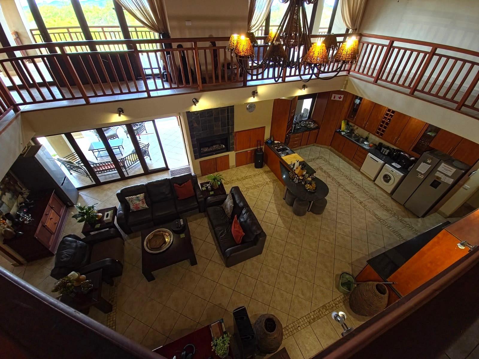 6-Bedroom Lodge In Zebula Golf Estate with spectacular views
