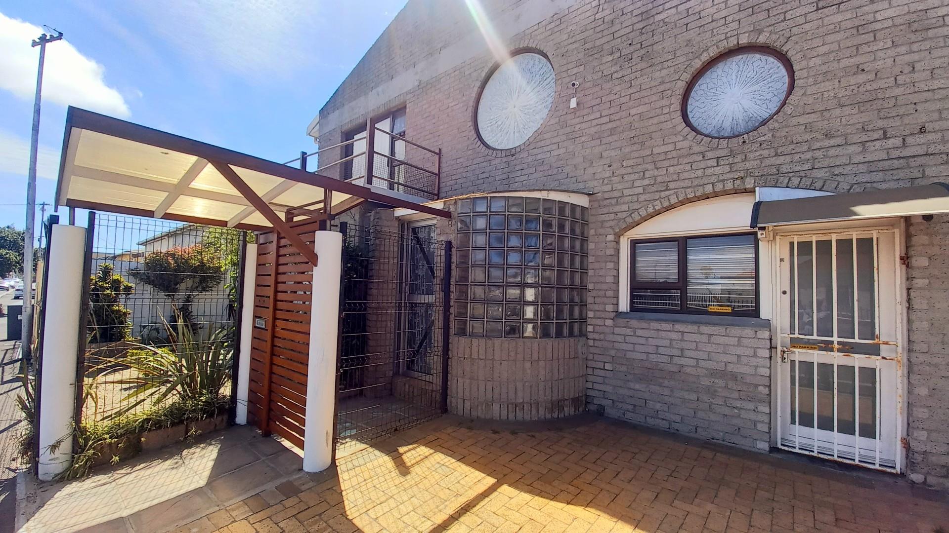 Amazing investment opportunity- House For Sale in Maitland, Cape Town