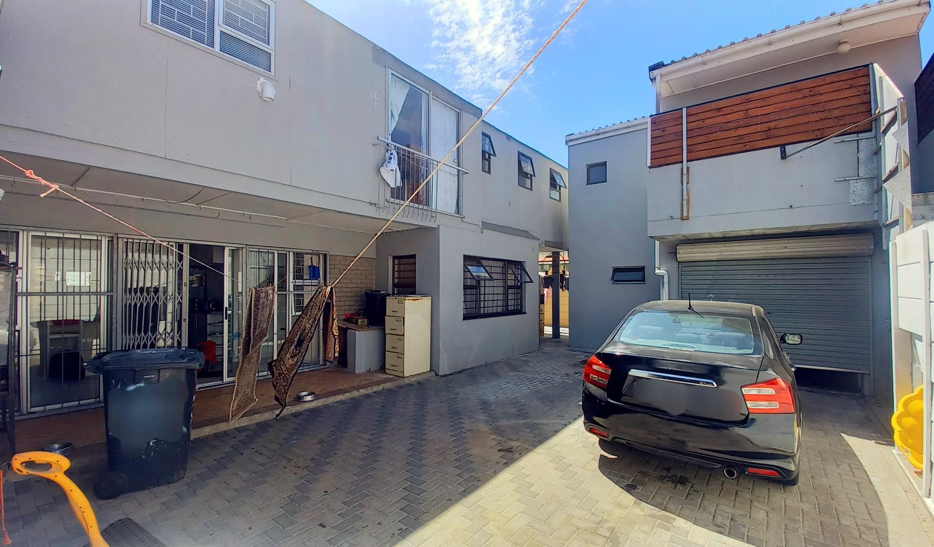 Amazing investment opportunity- House For Sale in Maitland, Cape Town