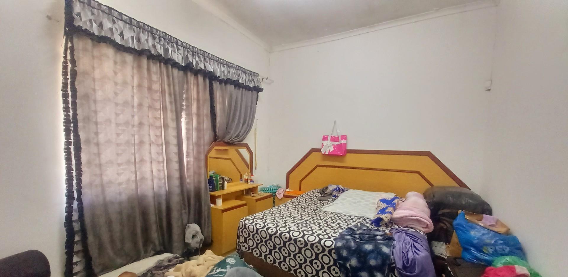 Very Well located , Mixed-use Property For Sale in Maitland, Cape Town