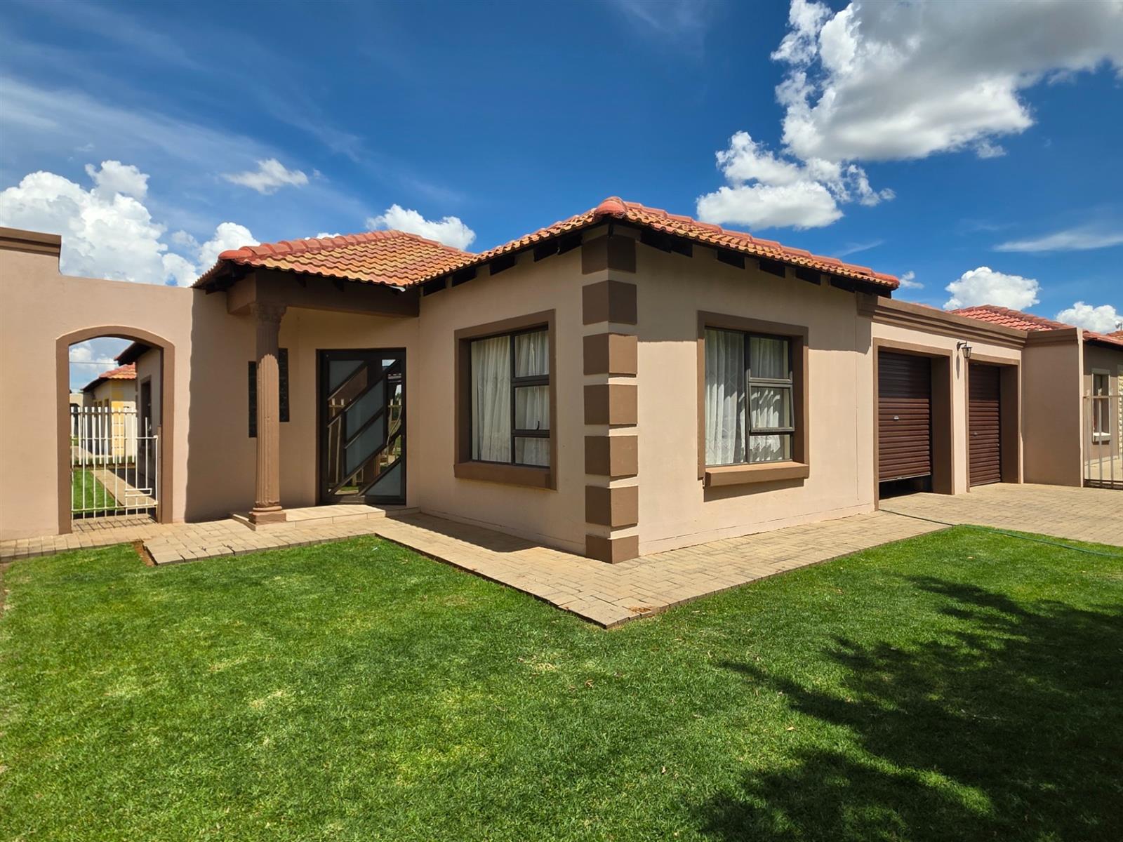 Neat 3 bedroom house for sale in Eden Park
