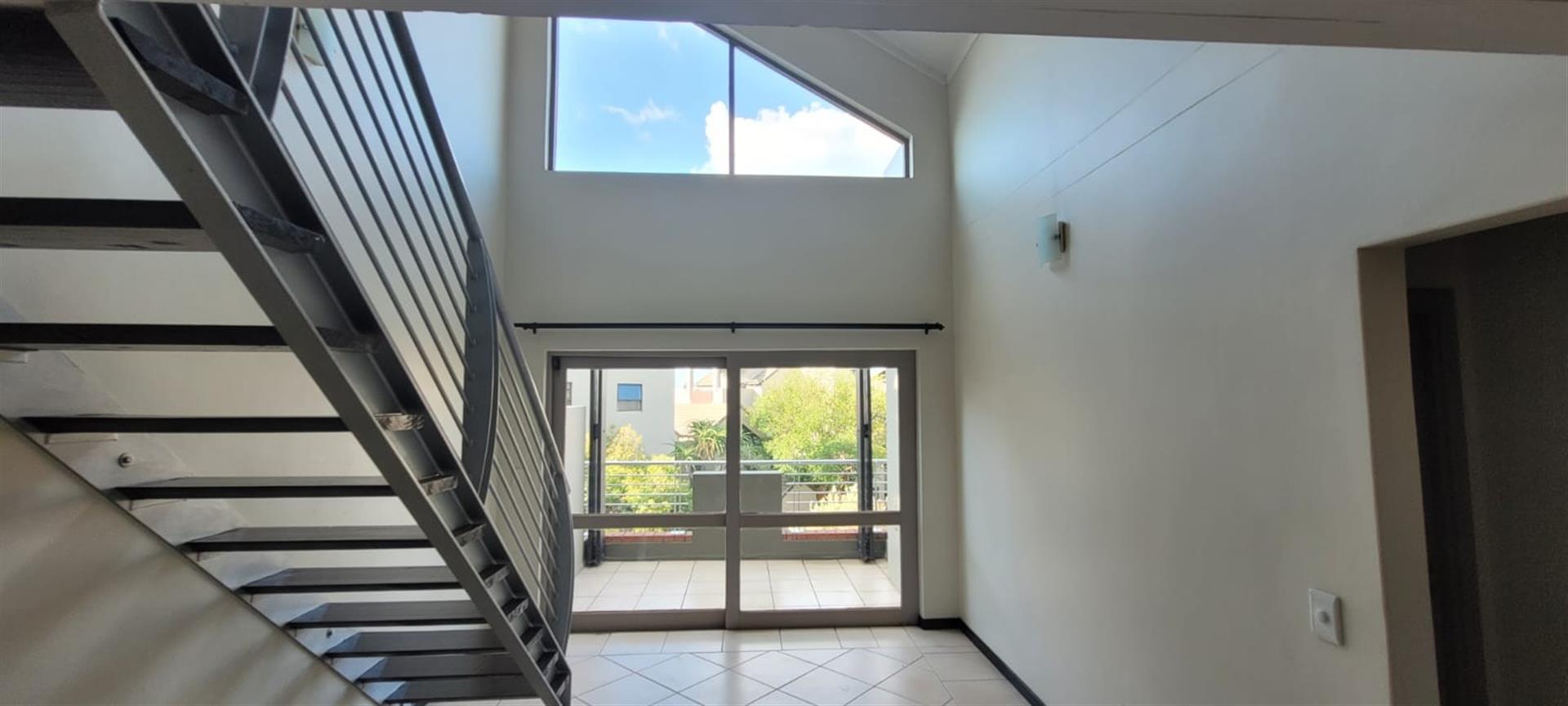 2 Bedroom Loft Apartment / Flat for Sale in Lonehill