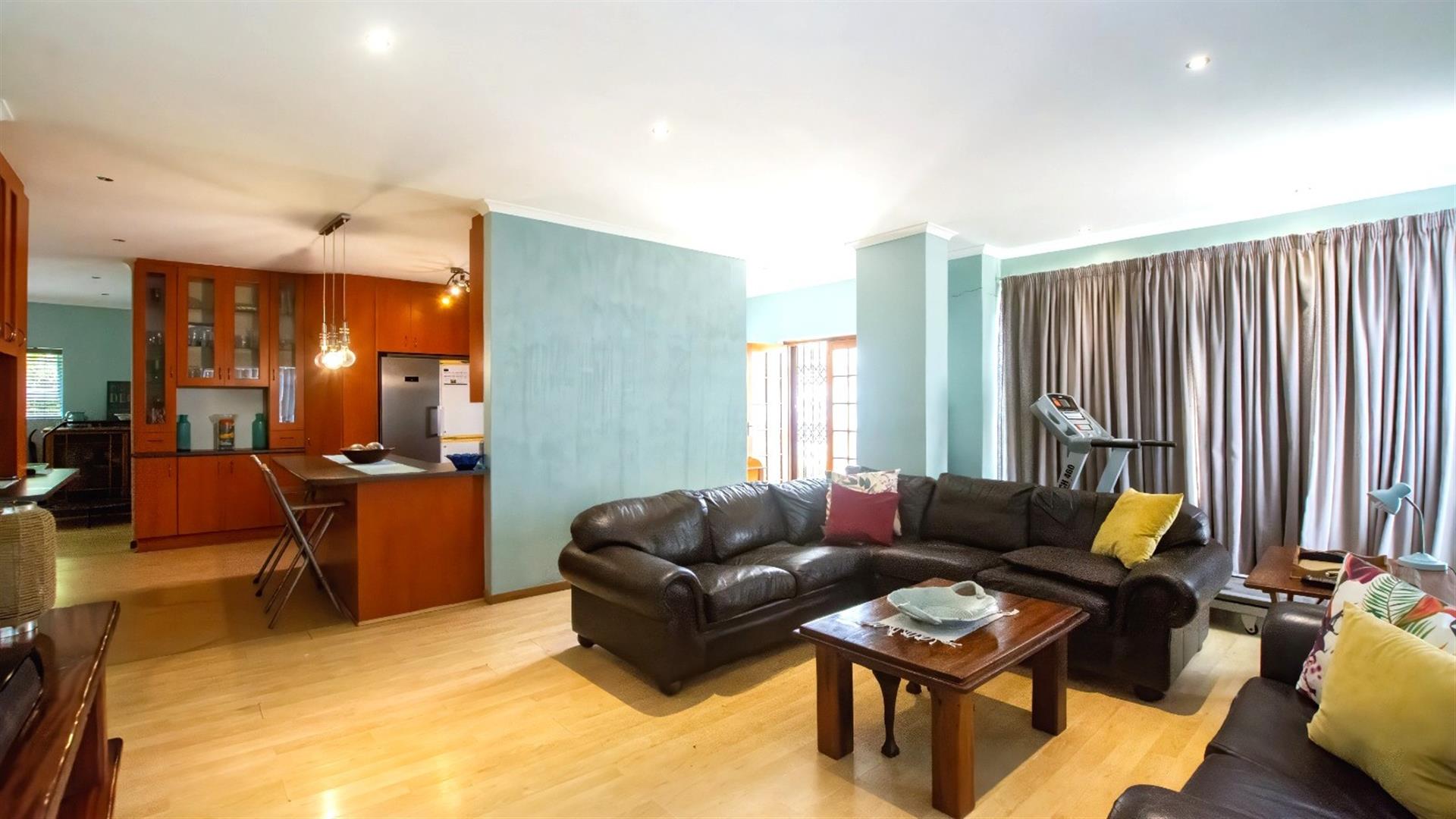Spacious 4-Bedroom Home for Sale in Jeffreys Bay | Walk to Albatross Beach