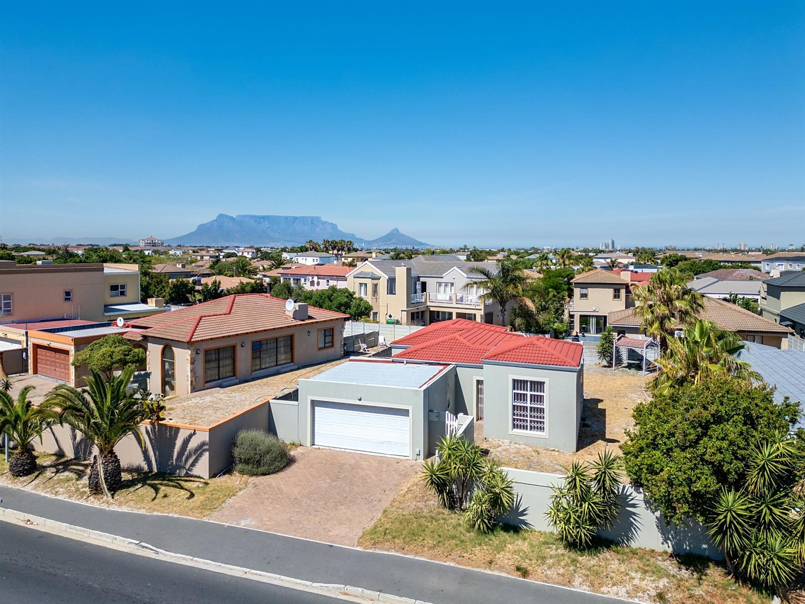 3-Bedroom House For Sale / Parklands
