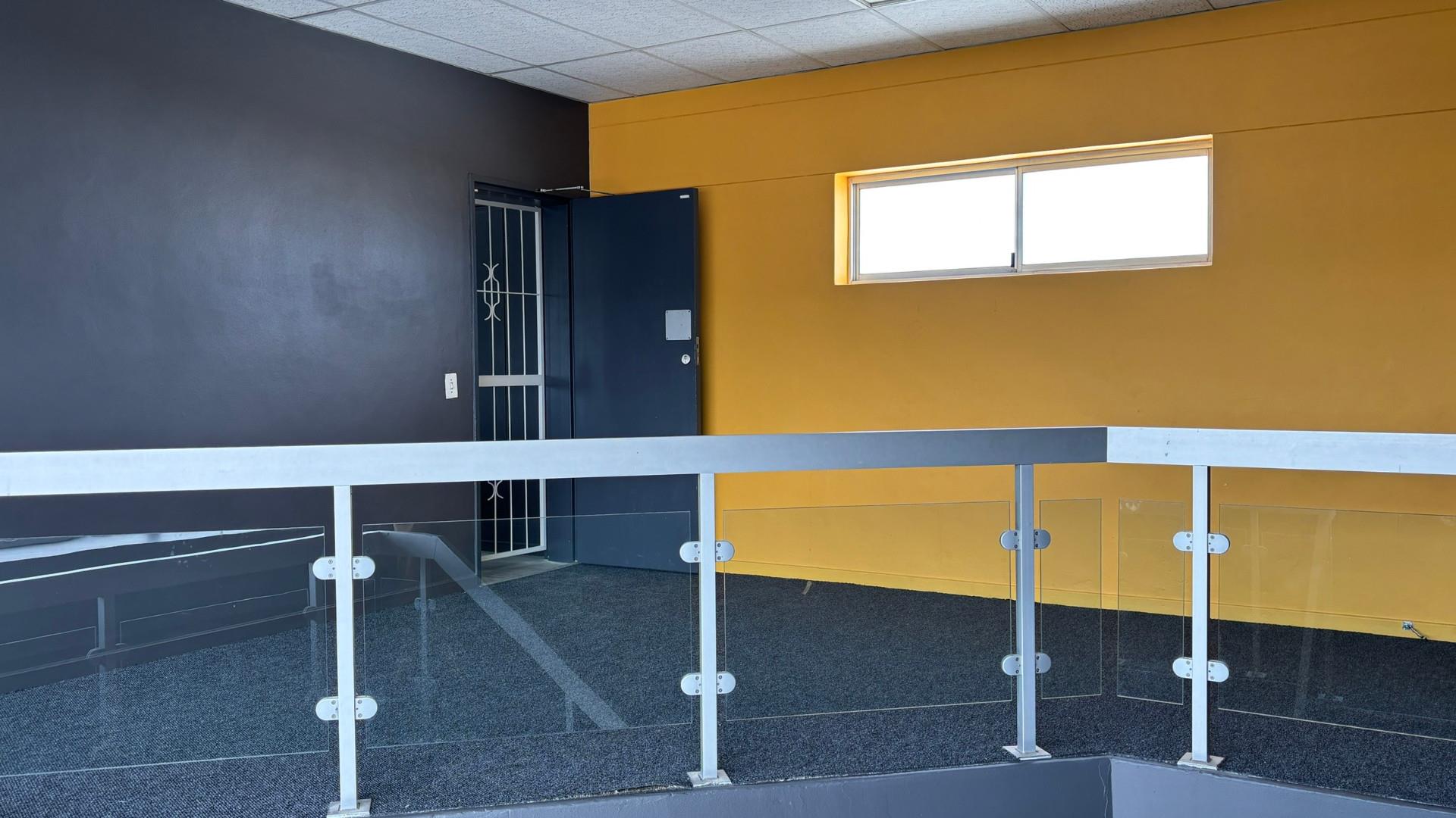 Commercial Property To Rent in Montague Gardens, Milnerton