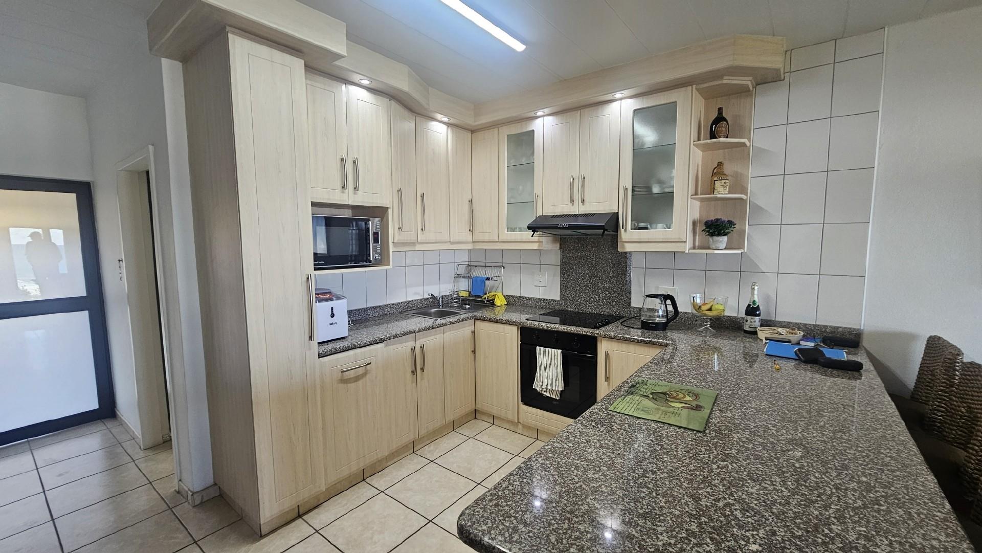2 bedroom Apartment For Sale in Shelly Beach, Margate, KwaZulu Natal