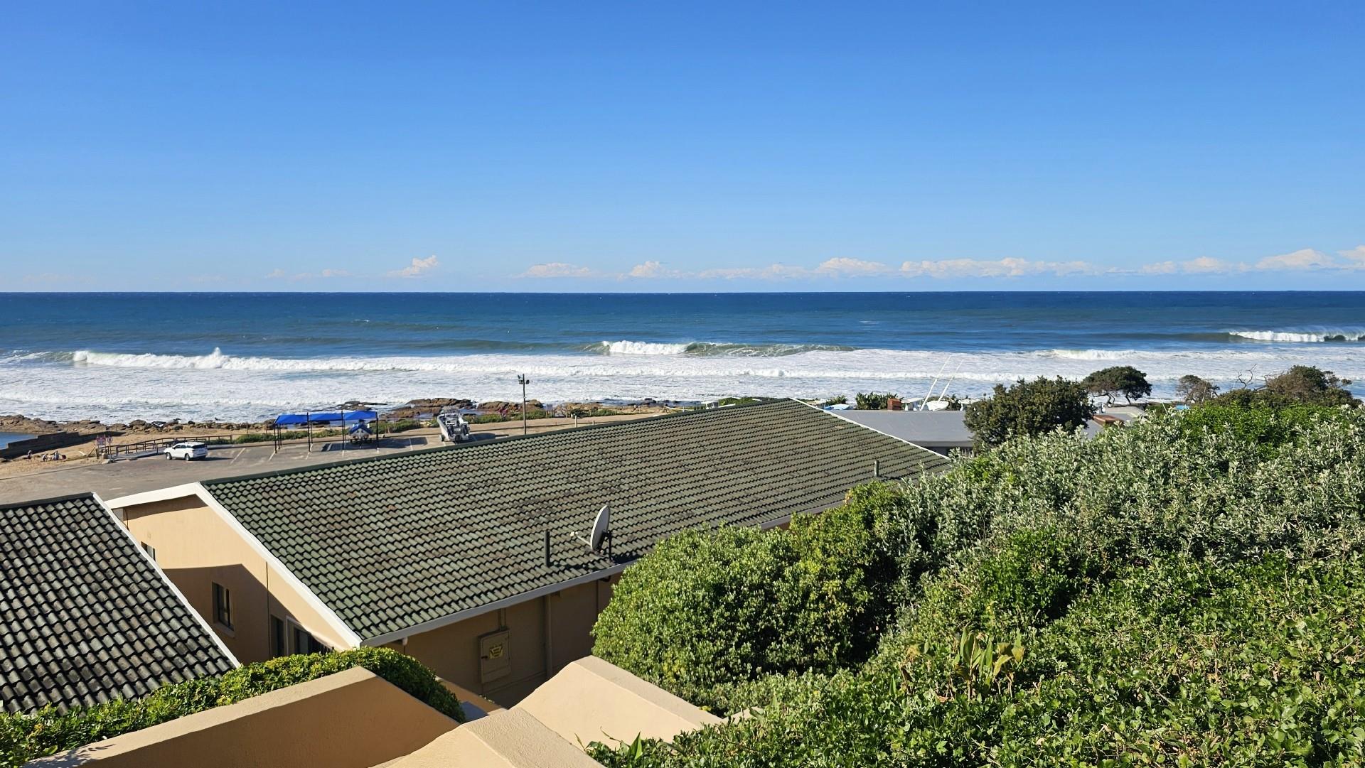 2 bedroom Apartment For Sale in Shelly Beach, Margate, KwaZulu Natal