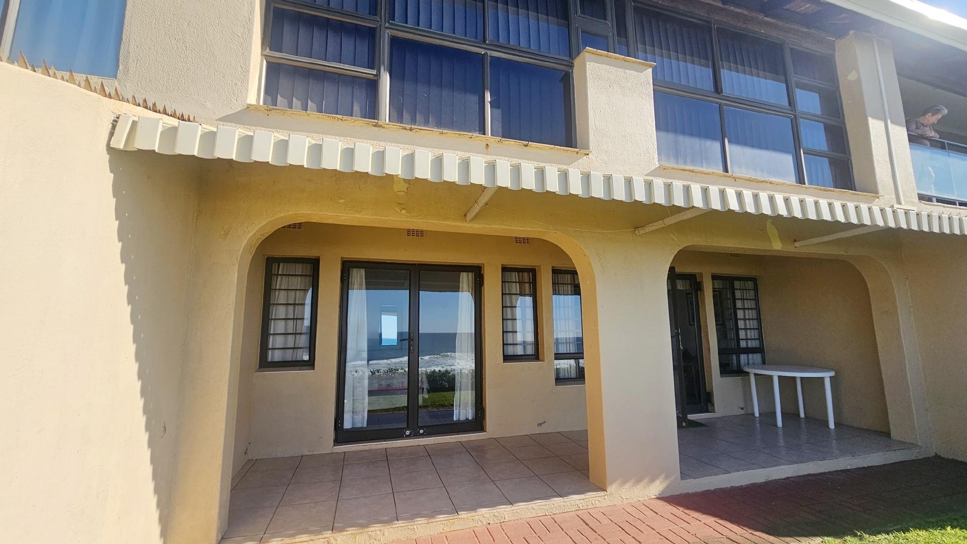 2 bedroom Apartment For Sale in Shelly Beach, Margate, KwaZulu Natal