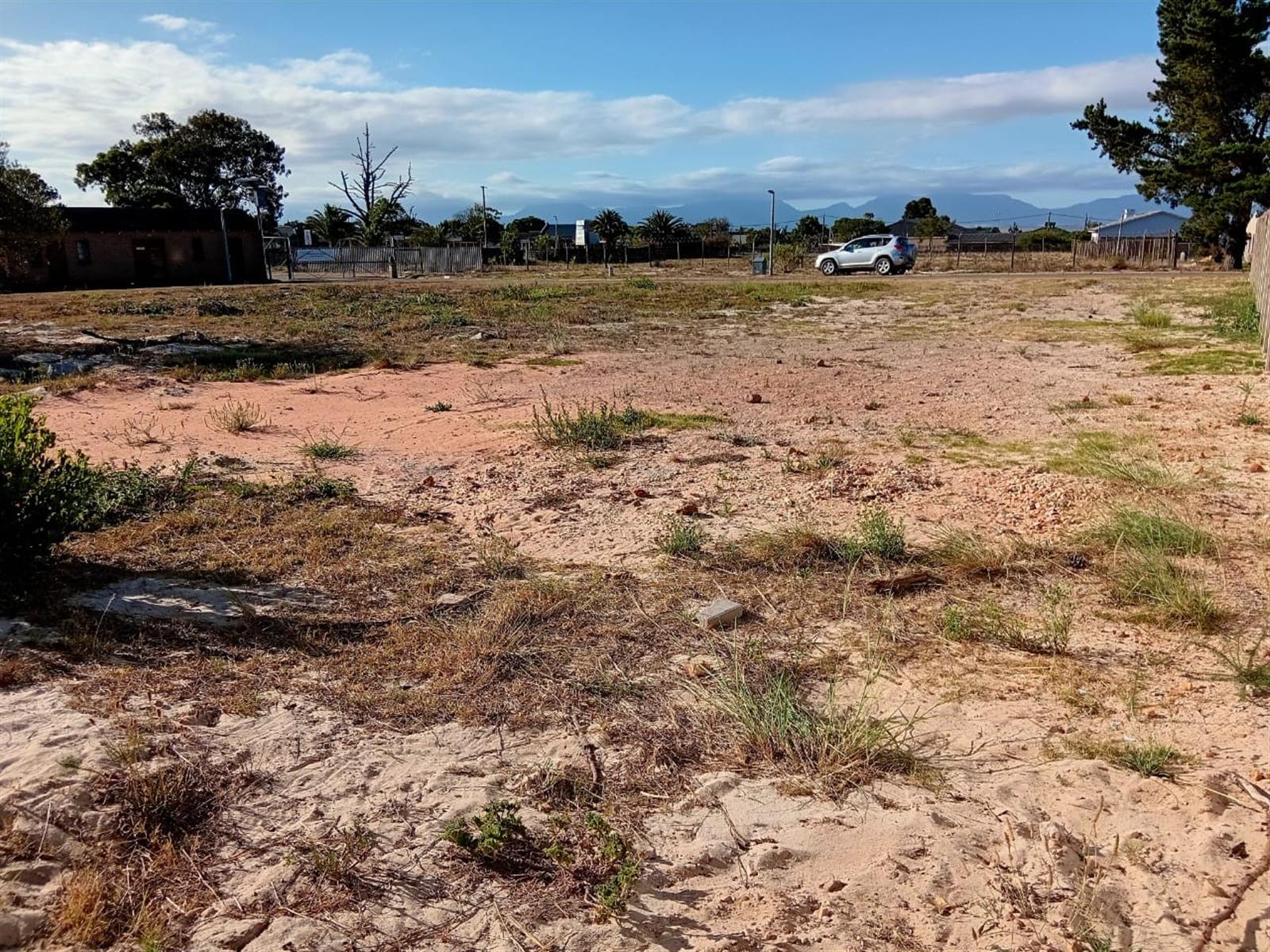 Large stand in Aloe Park with  no restrictions in building style