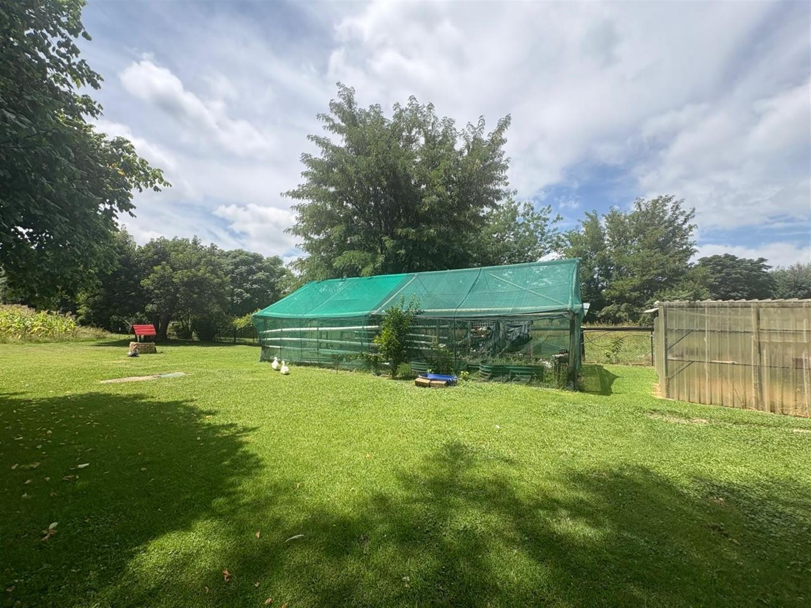 Off‑Grid Riverfront Retreat - 3‑Bedroom Home with Heated Pool on 5,000m² Smallholding in Ingogo