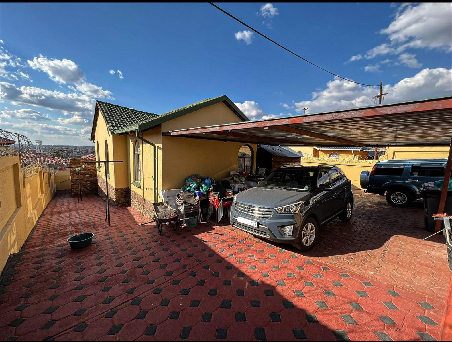 Modern 3-Bedroom Home for Sale in Morula View, Mabopane