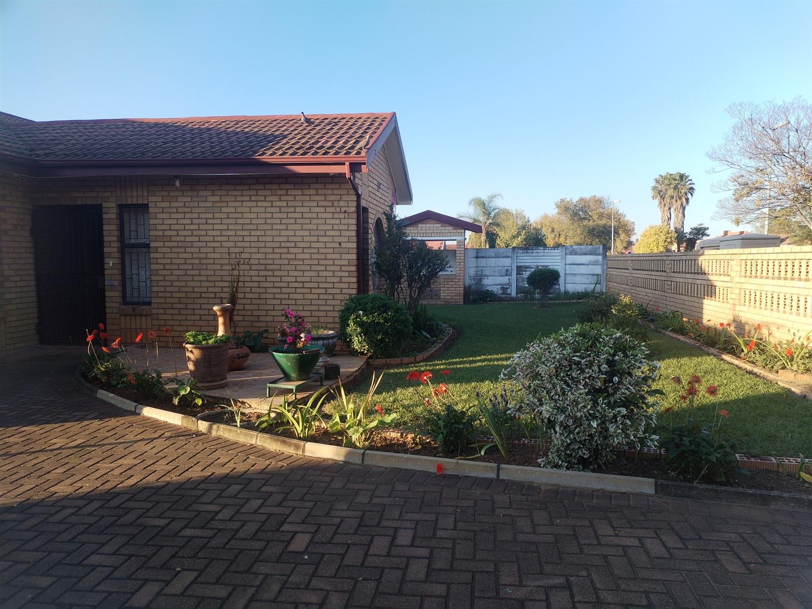 House For Sale in Lennoxton, Newcastle, KwaZulu Natal