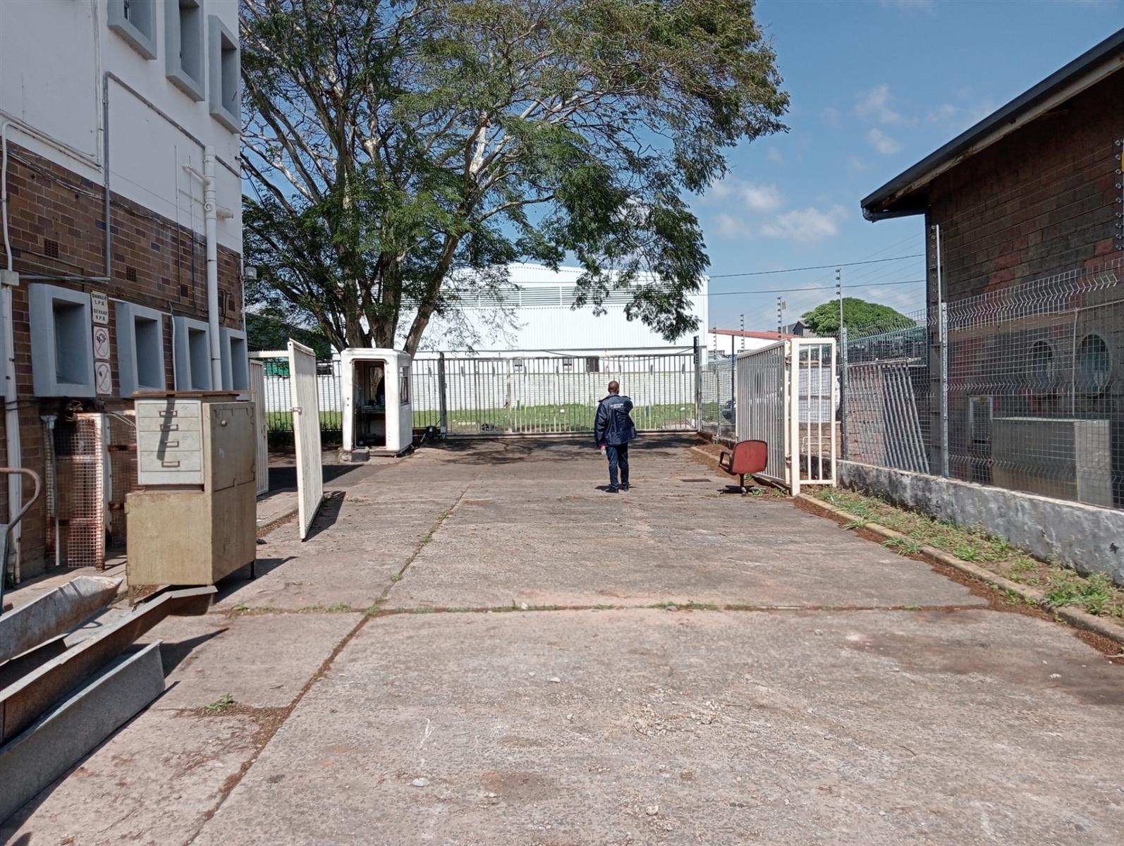 Massively reduced Rental-Industrial Property To Rent in Central New Germany, Pinetown KZN.