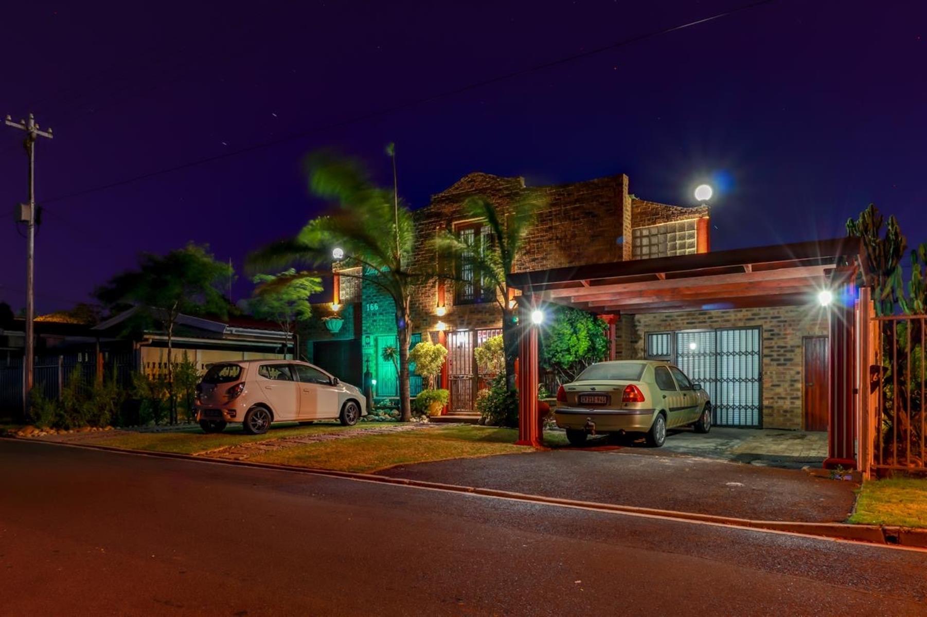 House For Sale in Townsend Estate, Goodwood
