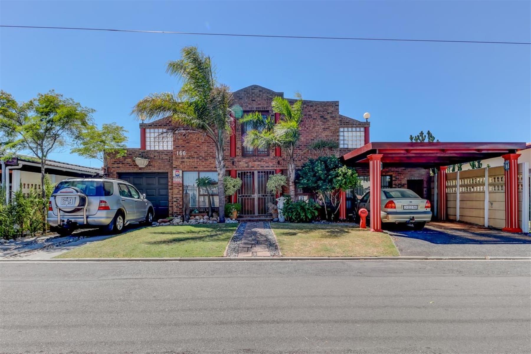 House For Sale in Townsend Estate, Goodwood