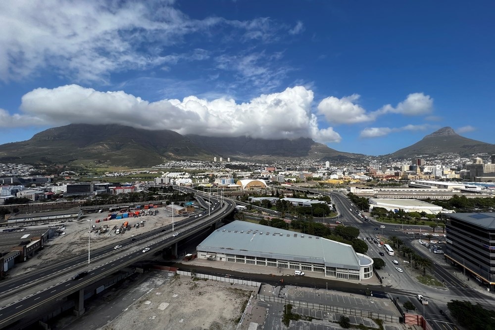 Apartment To Rent in Foreshore, Cape Town