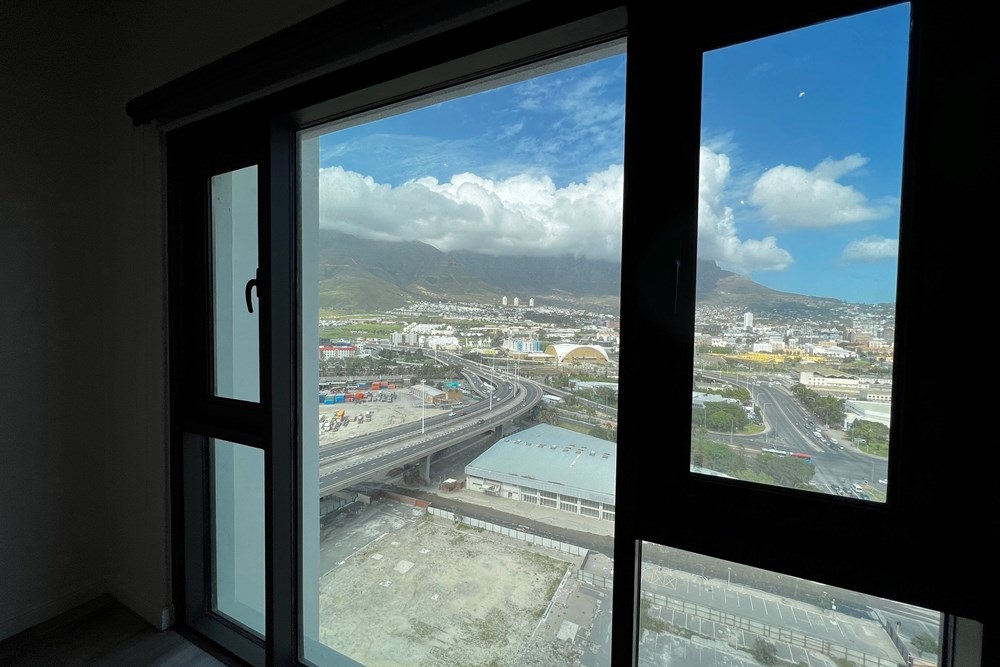 Apartment To Rent in Foreshore, Cape Town