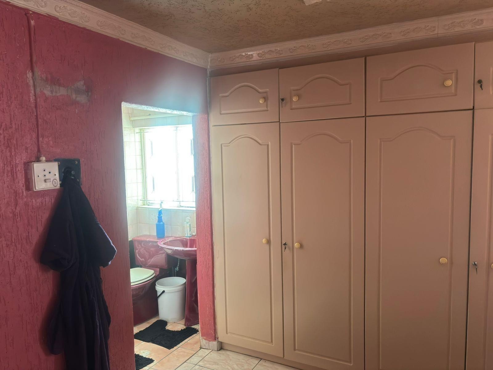 3 Bedroom House For Sale in Dobsonville Ext 3, Dobsonville, Soweto
