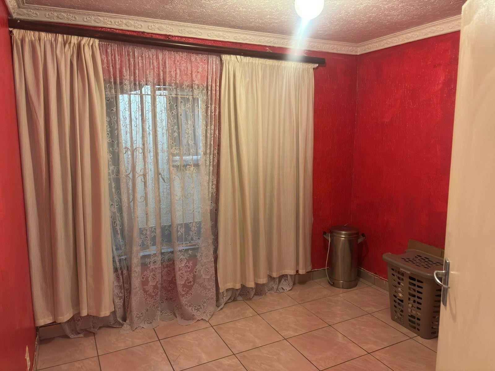 3 Bedroom House For Sale in Dobsonville Ext 3, Dobsonville, Soweto