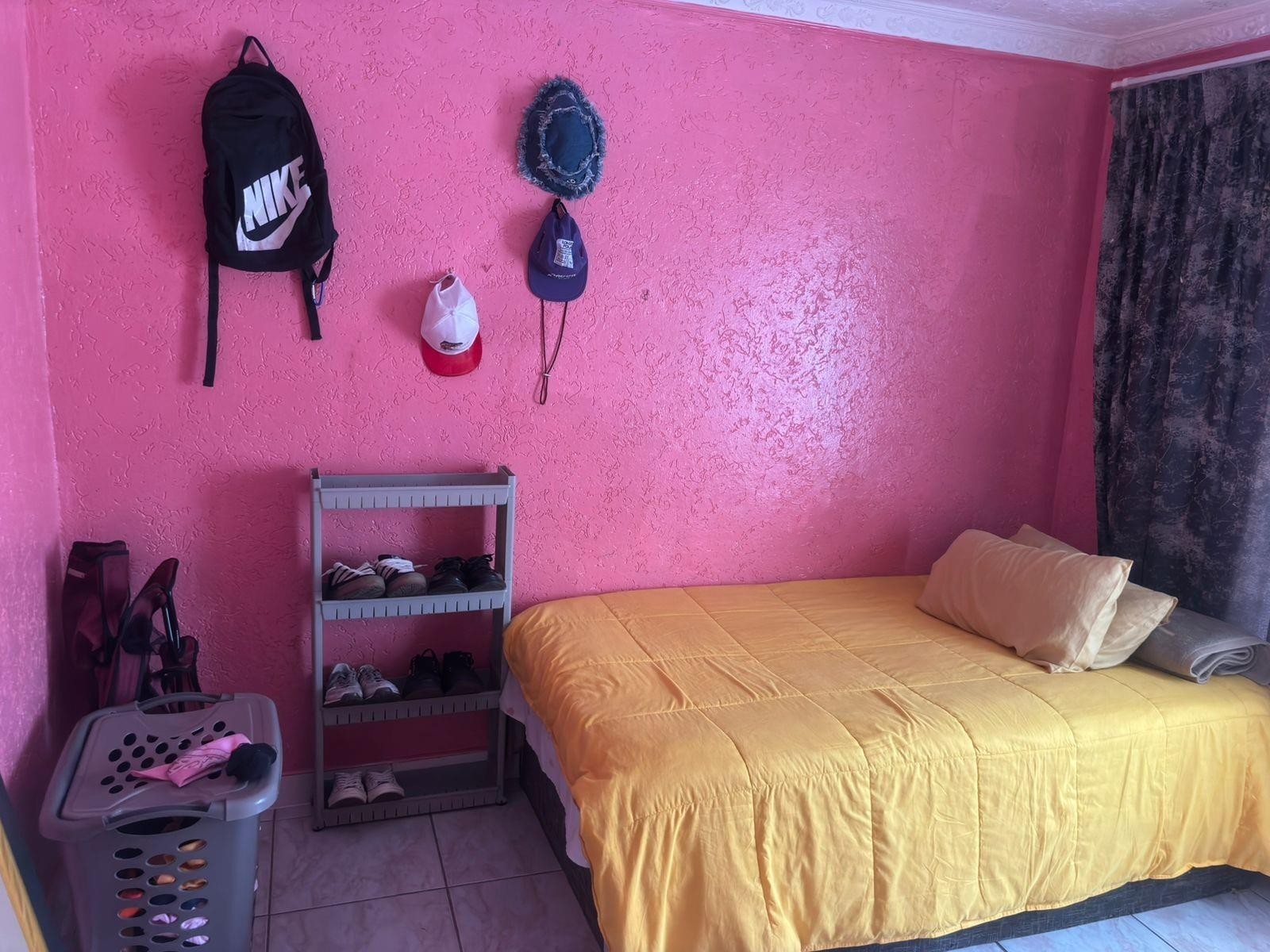 3 Bedroom House For Sale in Dobsonville Ext 3, Dobsonville, Soweto