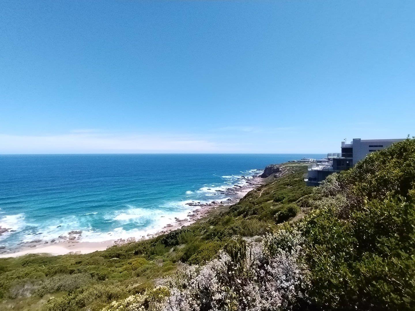 Cliffside Vacant Stand, Panoramic Ocean Views, Luxury Living!