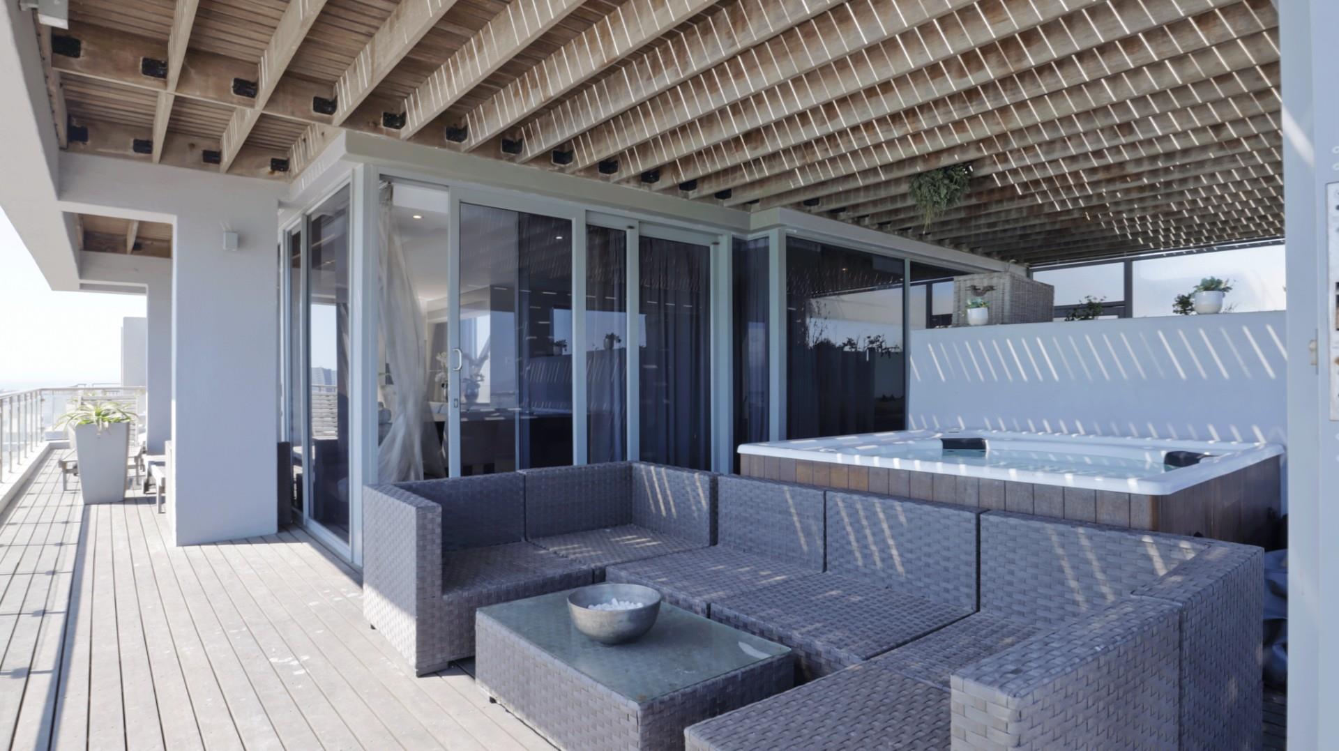 Exclusive Beachfront Penthouse Apartment
