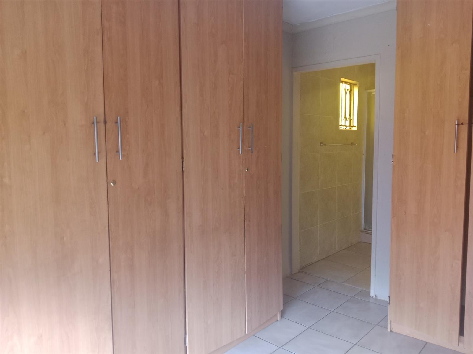3 Bedroom House with a Garage To Rent in Philip Nel Park, Pretoria West