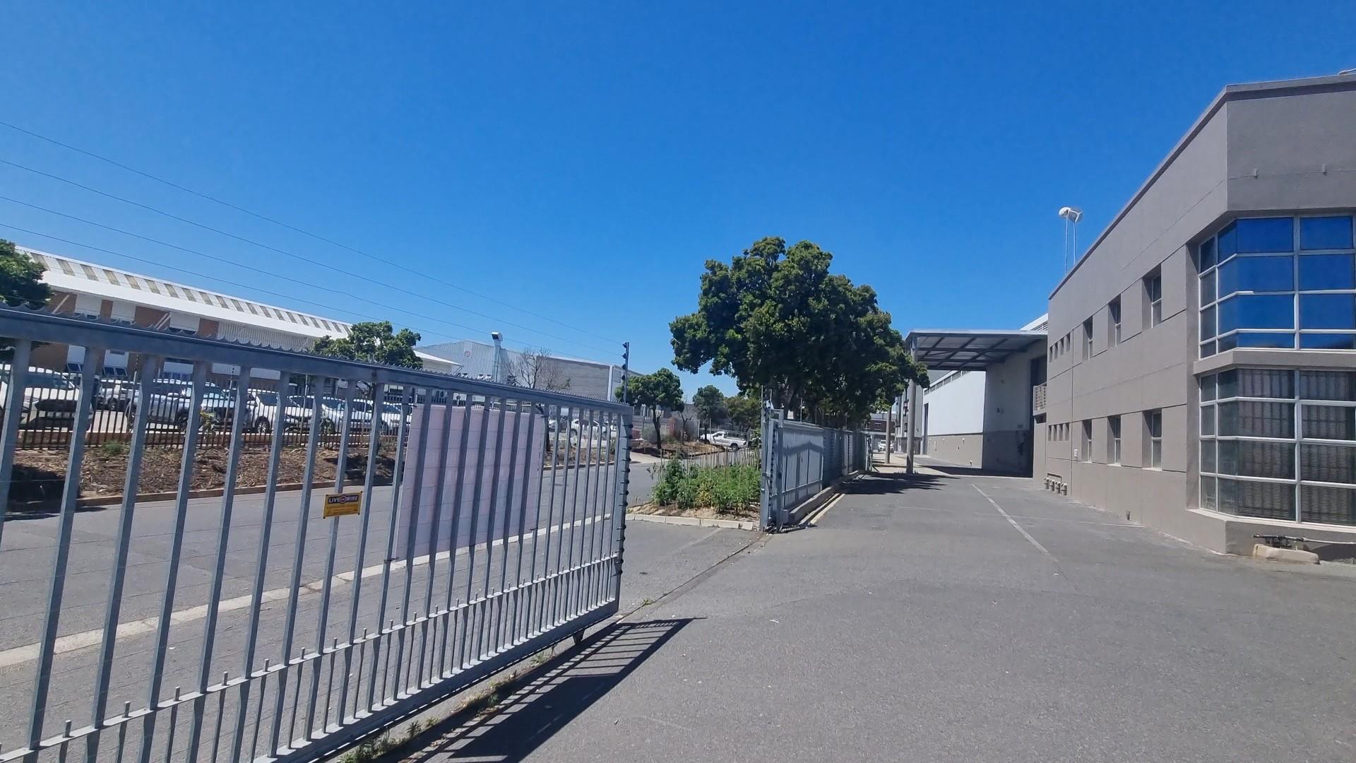3100sqm Warehouse To Rent in Montague Gardens, Milnerton