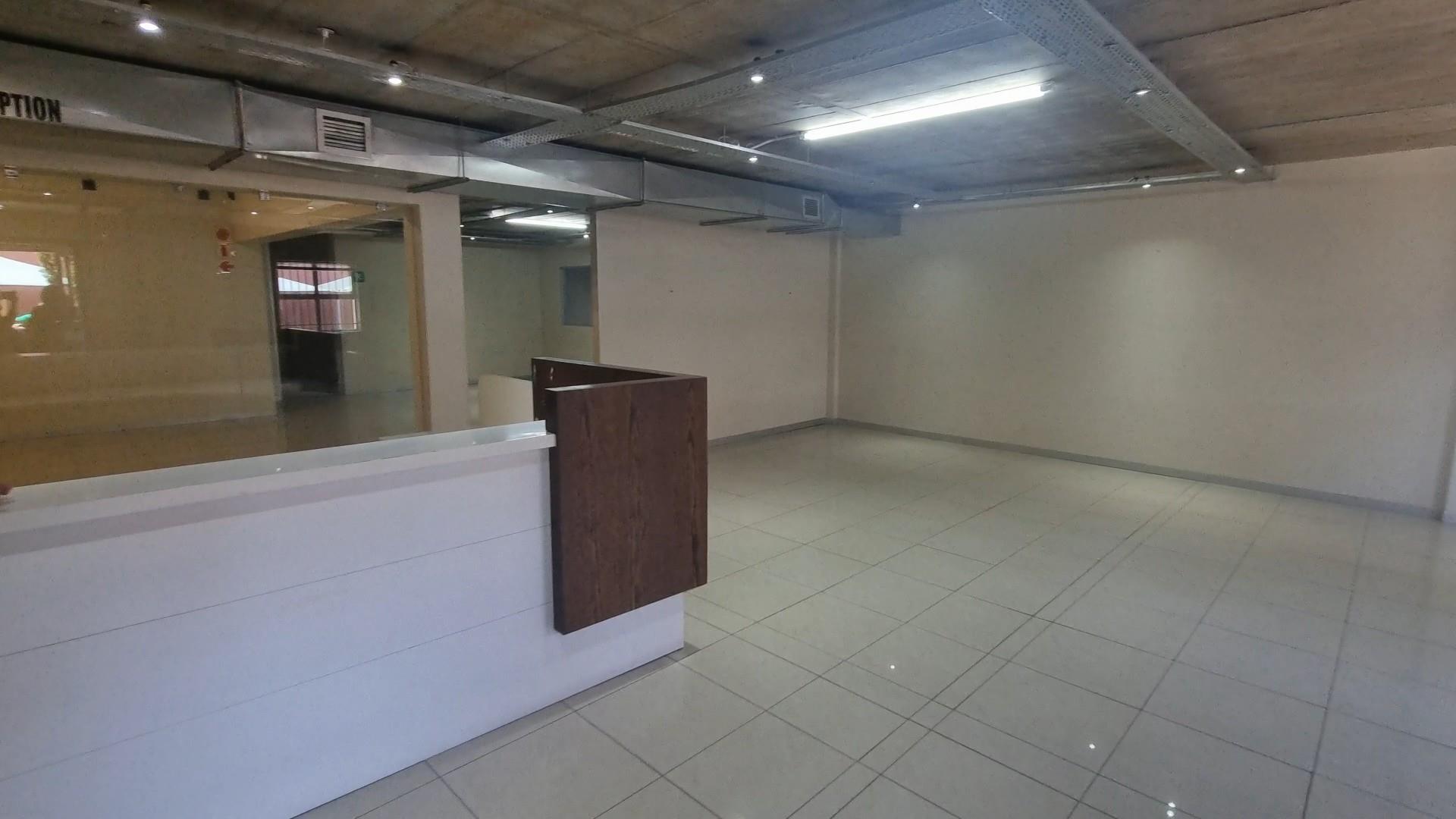 3100sqm Warehouse To Rent in Montague Gardens, Milnerton