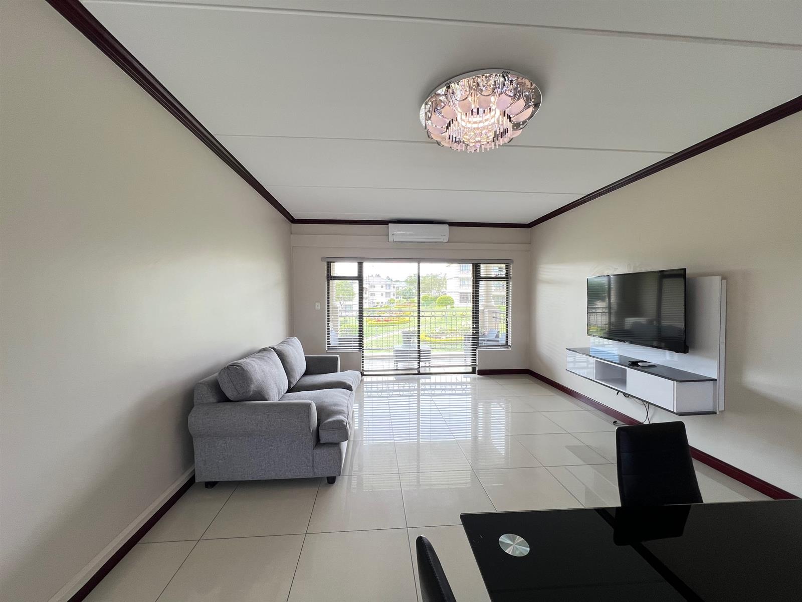 Modern 3bedroom Apartment in Summerset