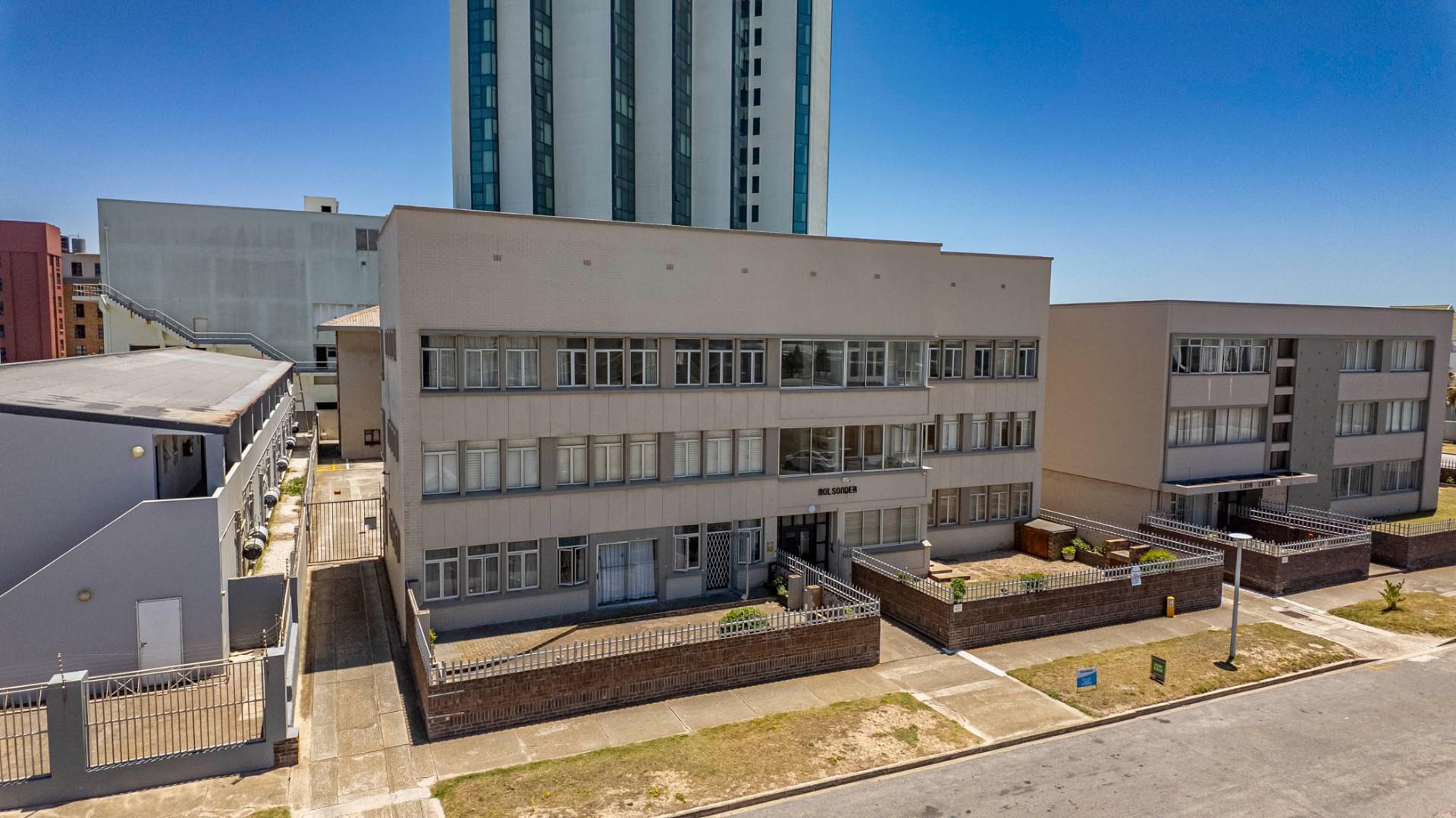 2 Bedroom Apartment in Summerstrand