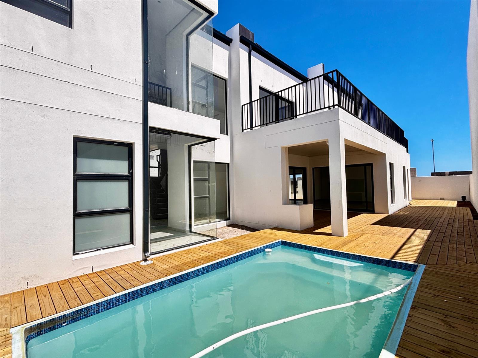 Newly Built, Modern Luxury 4 bed home in sought-after Sandown, Blouberg