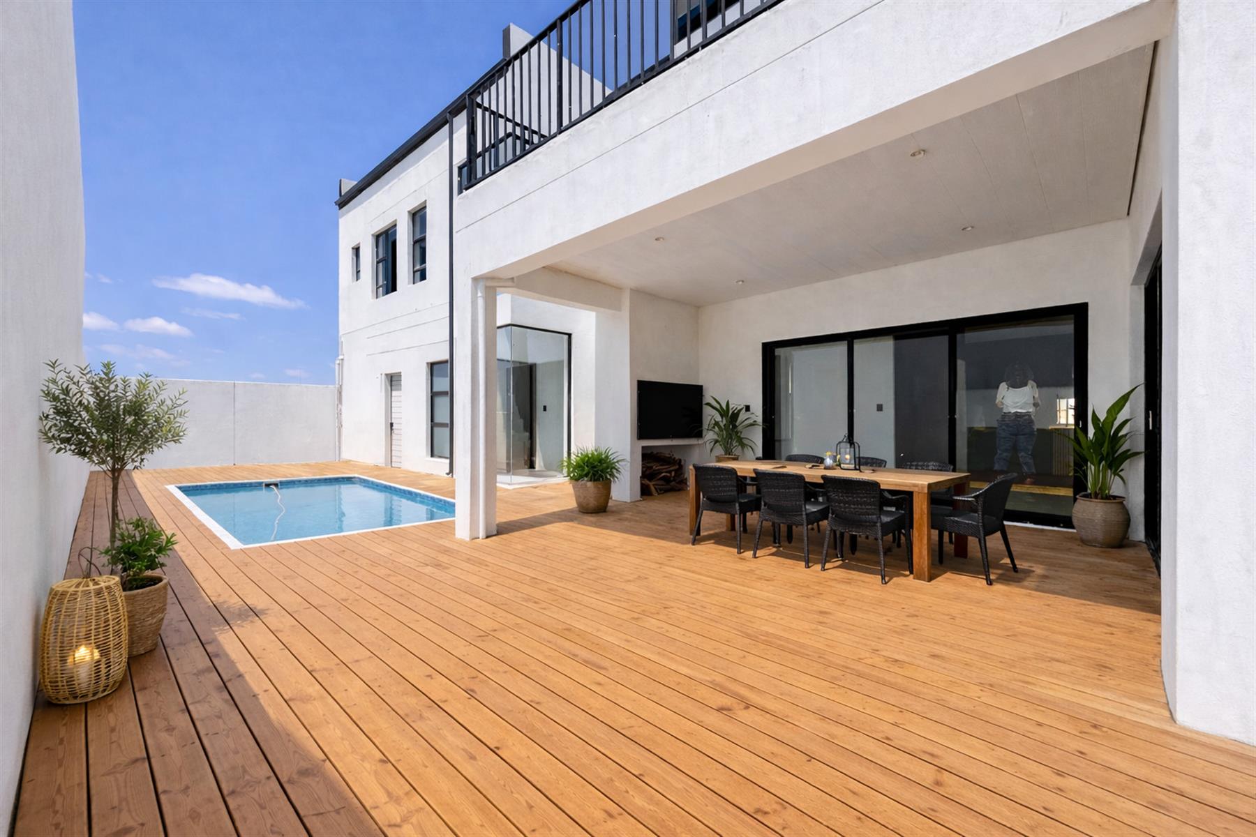 Newly Built, Modern Luxury 4 bed home in sought-after Sandown, Blouberg