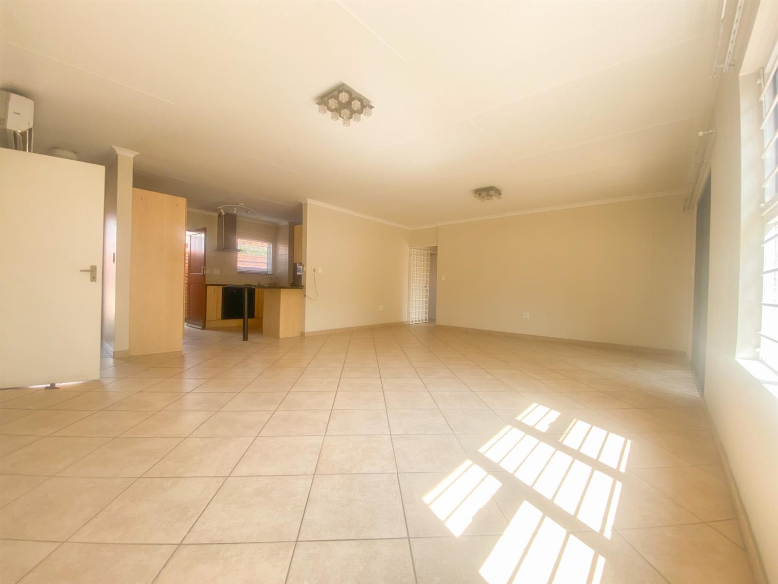 Spacious Wheelchair-Friendly Retirement Home with Excellent Amenities