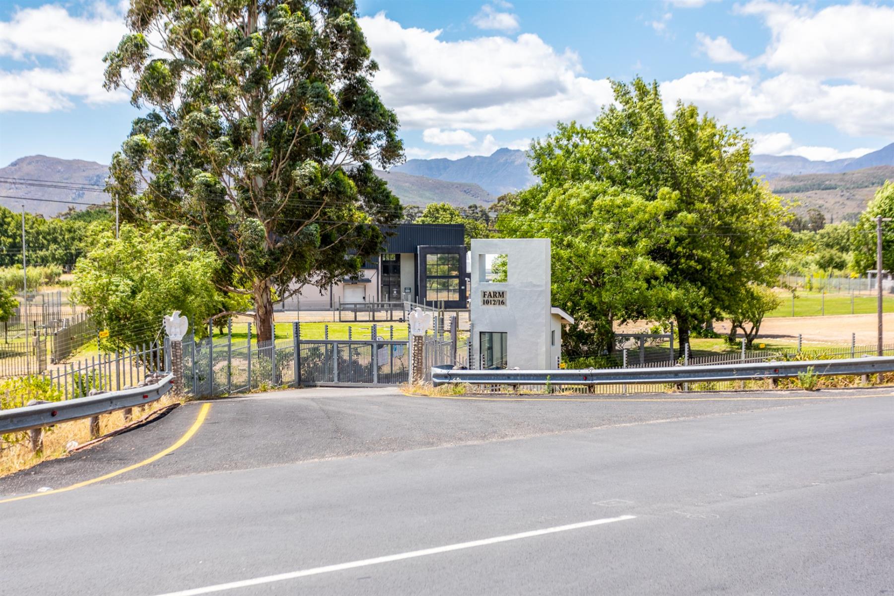 Exceptional Riverside Farm in the Prestigious Franschhoek Valley