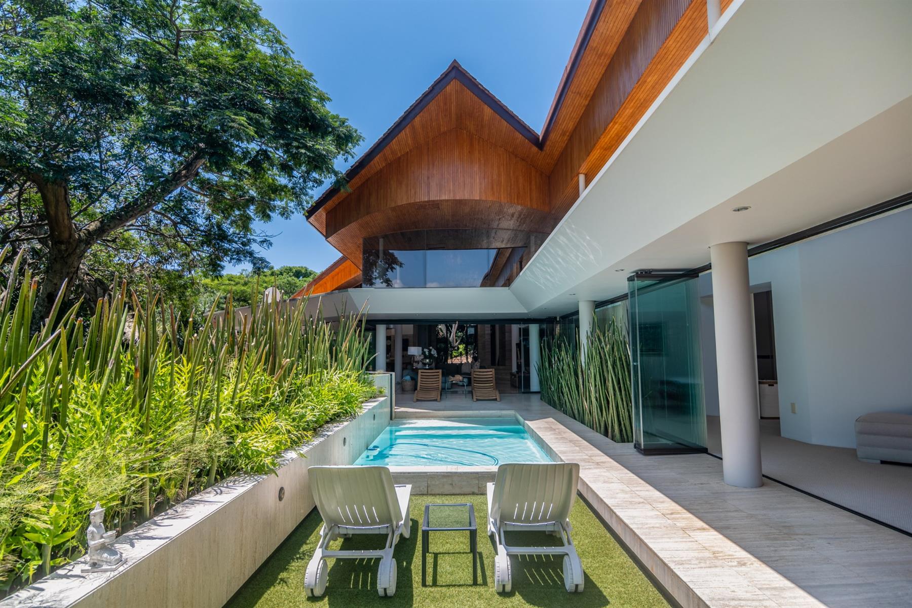 Architectural Masterpiece-Zimbali Single Floor Living