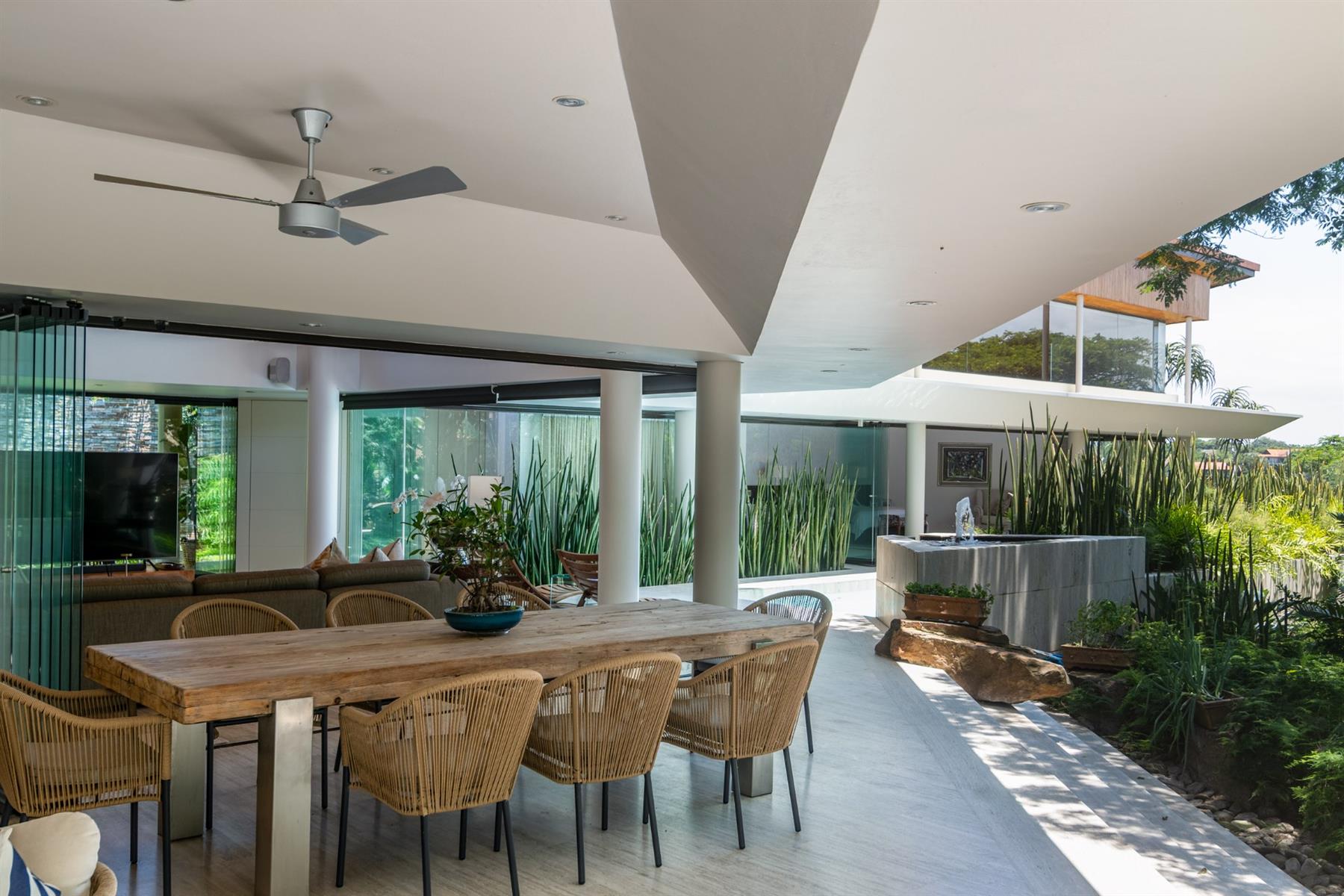 Architectural Masterpiece-Zimbali Single Floor Living