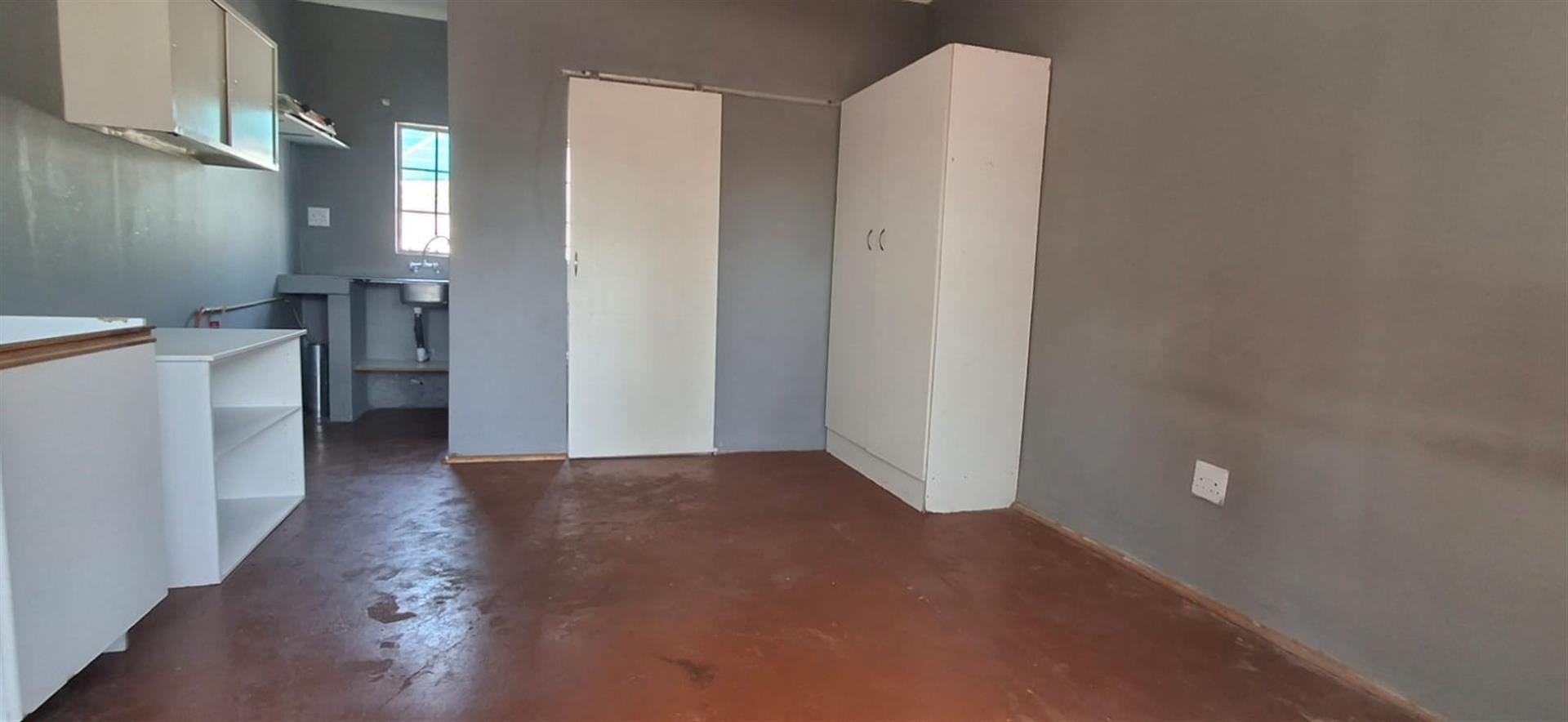 Studio Apartment for rent in Ravenswood, Boksburg, 95 13th Ave, Ravenswood, Boksburg, Gauteng