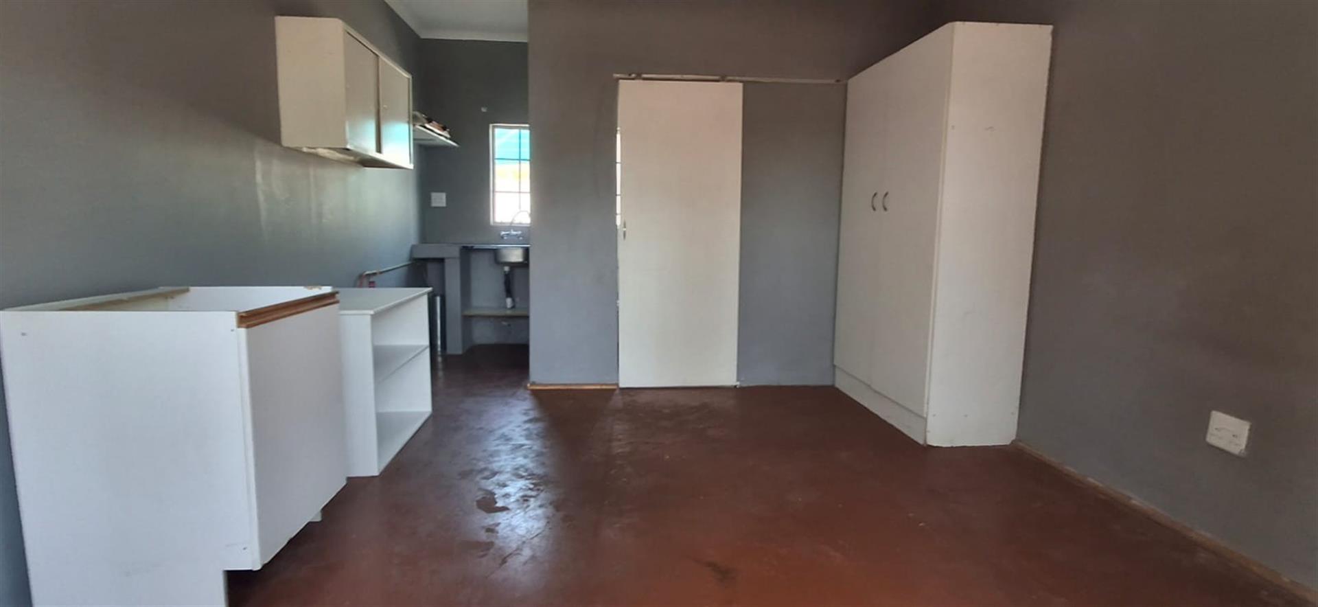 Studio Apartment for rent in Ravenswood, Boksburg, 95 13th Ave, Ravenswood, Boksburg, Gauteng