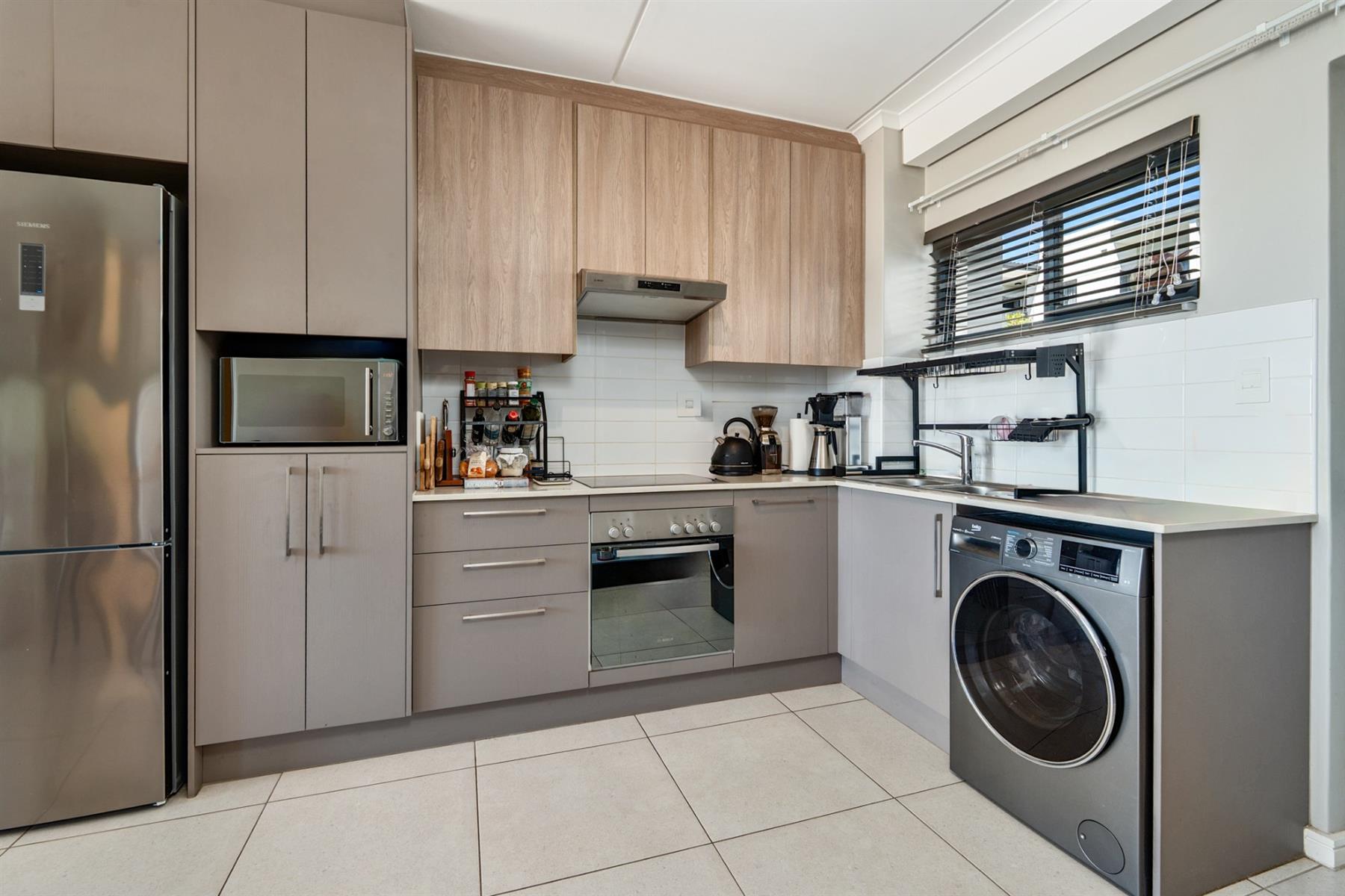 Modern Ground-Floor Apartment For Sale / Sonstraal Heights