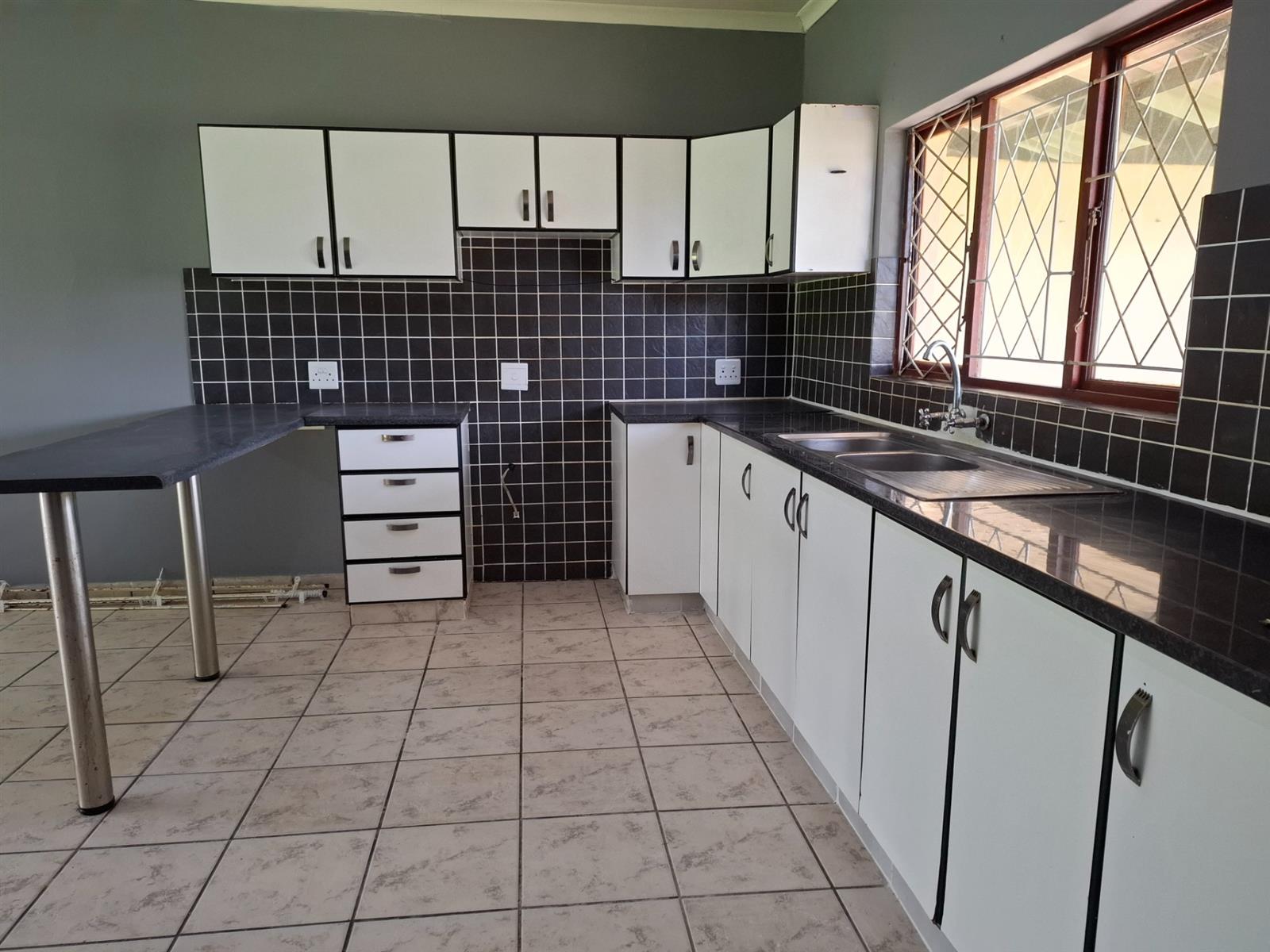 Shared property To Rent in Port Edward, KwaZulu Natal