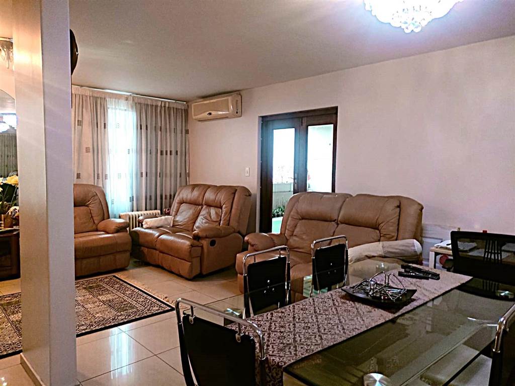 Townhouse for sale in Morningside, Durban, KwaZulu Natal, 123 m²