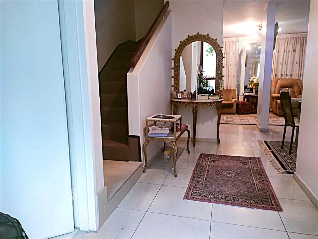 Townhouse for sale in Morningside, Durban, KwaZulu Natal, 123 m²