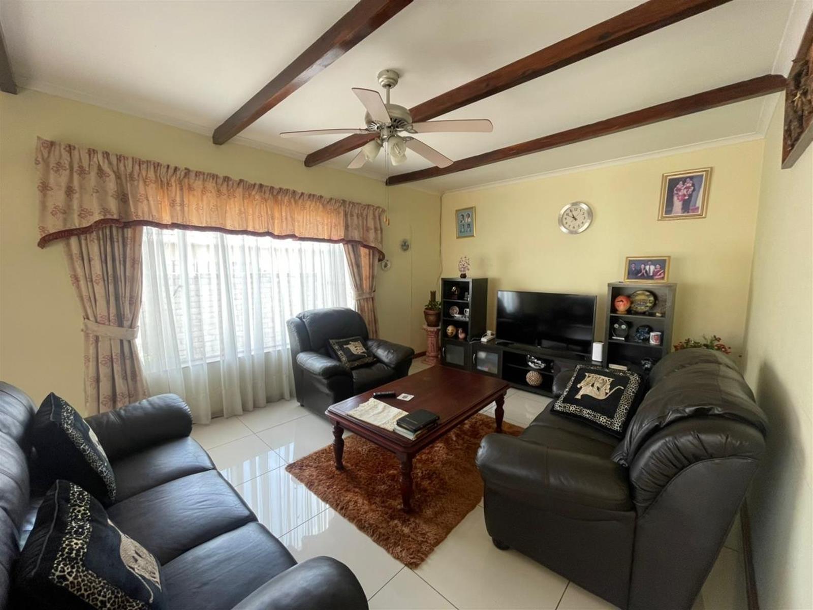 Well-Kept 3 Bedroom Family Home with Two Income-Generating Flats In Cambridge