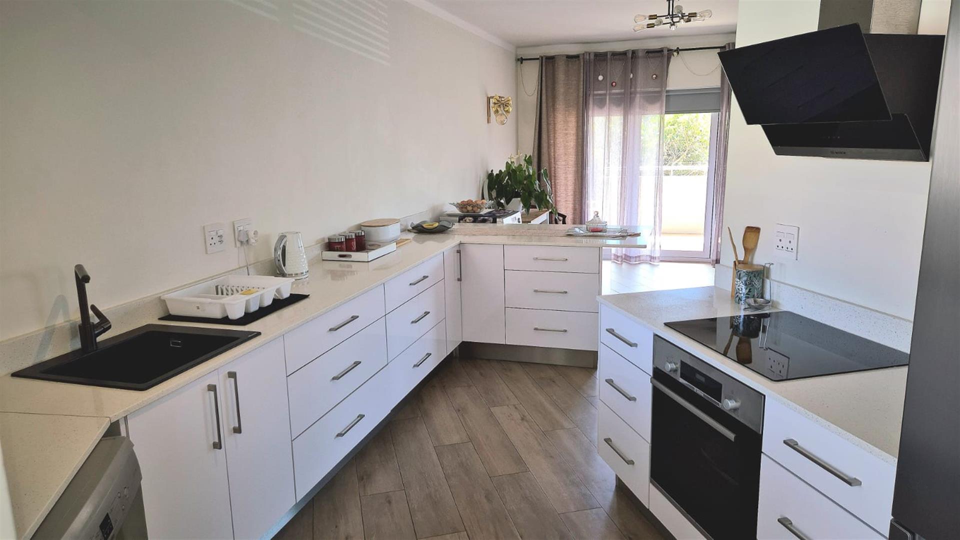 Modern Renovated 2-Bedroom Apartment with Sea Views | Ideal Short or Long-Term Rental Investment